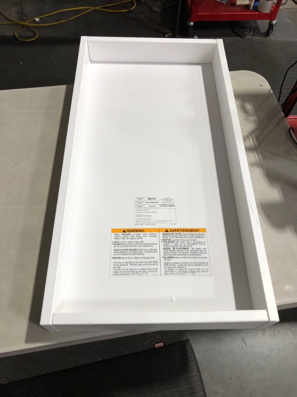 Photo 4 of DaVinci Universal Removable Changing-Tray (M0219) in White