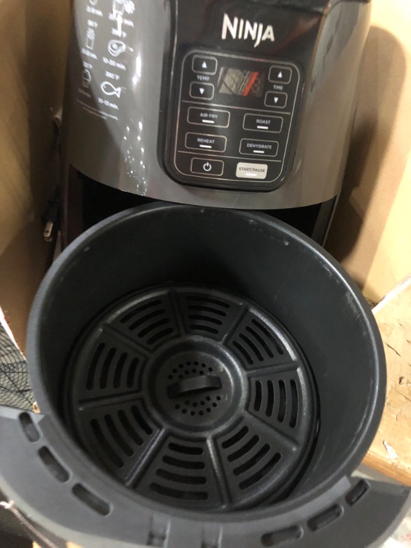 Photo 4 of *UNTESTED* Ninja AF101 Air Fryer, Black/Grey 4 Quarts