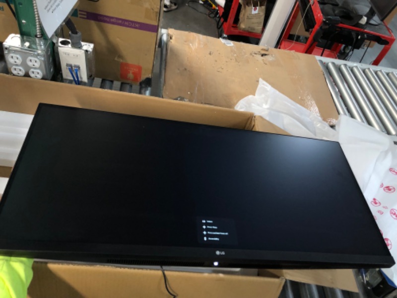 Photo 2 of LG 34WQ650-W 34 Inch 21:9 UltraWide Full HD (2560 x 1080) IPS Monitor, 100Hz Refresh Rate
