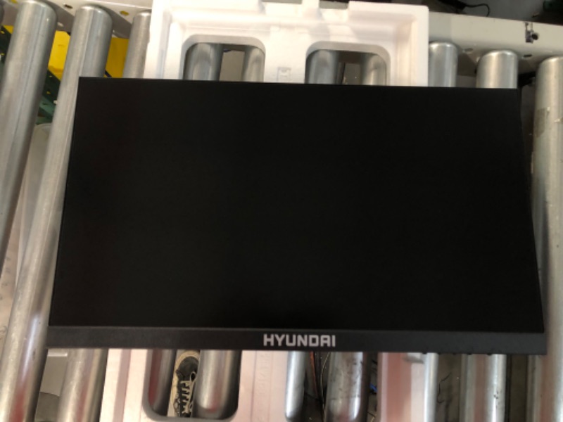 Photo 4 of [Brand New] HYUNDAI 21 Inch Professional Thin LED Monitor - Full HD 1080p Resolution - Blck