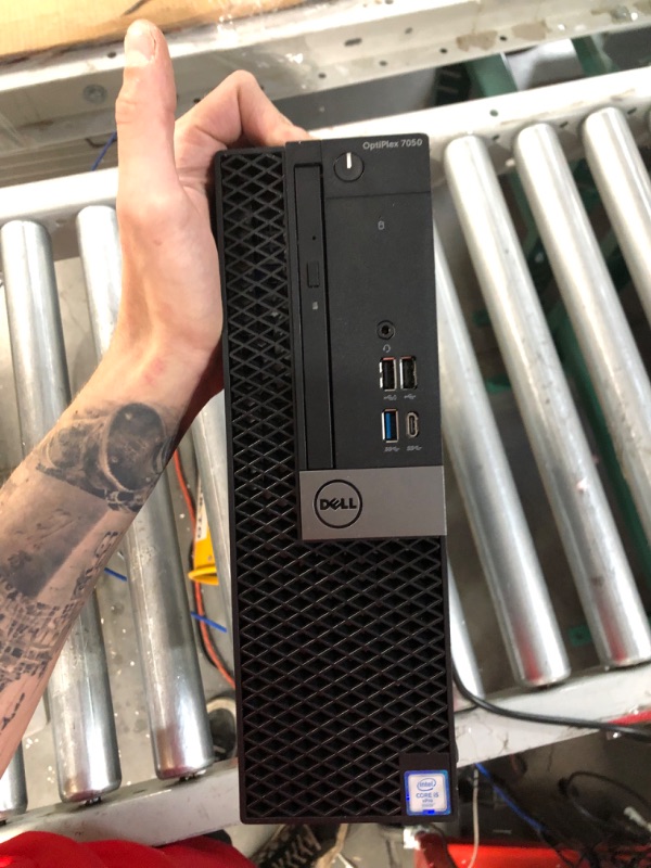 Photo 10 of [Used] Dell Optiplex 7050 SFF Desktop PC Intel i7-7700 4-Cores 3.60GHz 32GB DDR4 1TB SSD WiFi
