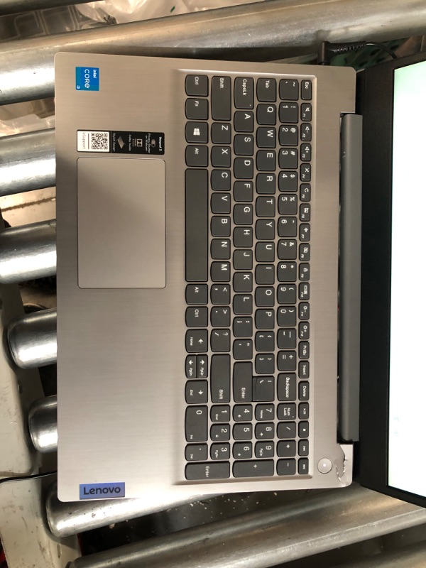 Photo 5 of [Minor Damage] Lenovo IdeaPad 3i Laptop, 14" FHD Display, Dual-core Intel i3 - Platinum Grey
