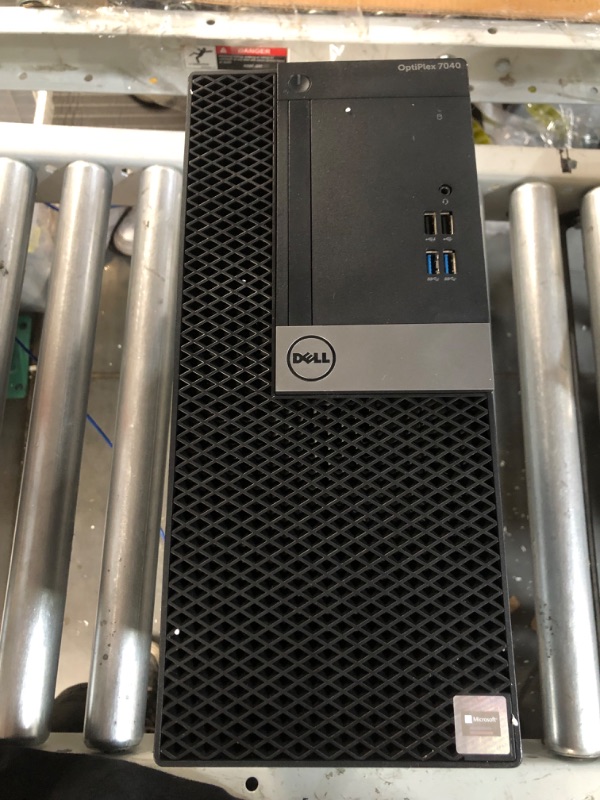 Photo 3 of Dell OptiPlex 7040 Small Form Factor PC, Intel Quad Core i7-6700 up to 4.0GHz 
