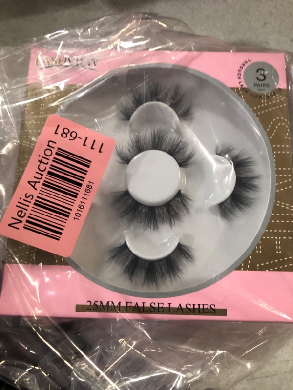 Photo 1 of 25 MM FALSE LASHES (3PACK)