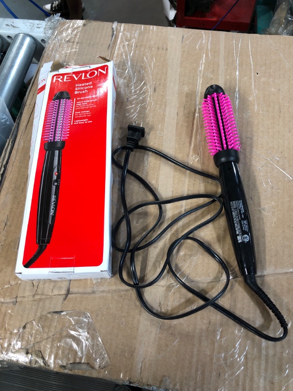 Photo 2 of Revlon Pro Collection Heated Silicone Bristle Curl Brush Black - 1&#34;