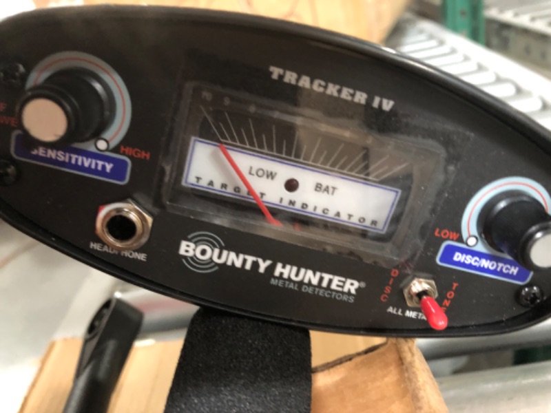 Photo 4 of **UNABLE TO TEST** Bounty Hunter Tracker IV Metal Detector