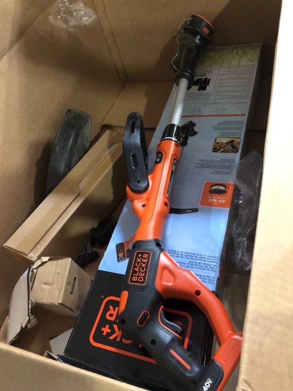 Photo 3 of **SEE NOTES**
BLACK+DECKER LST140C String Trimmer + 40-Volt Battery Pack Kit w/ extra 2.0 AH Battery