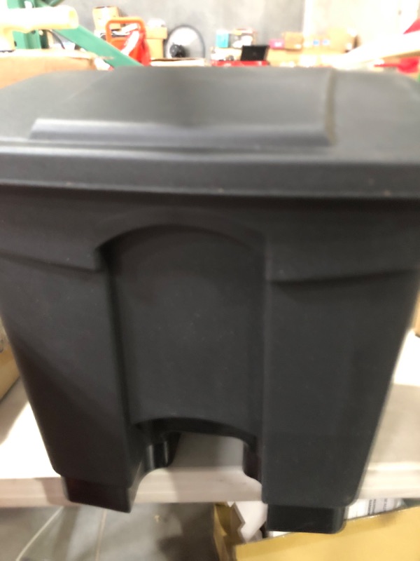 Photo 3 of Safco Products Plastic Step-On Trash Can 9923BL, Black, Hands-Free Disposal, 23-Gallon Capacity 23 Gallon Black