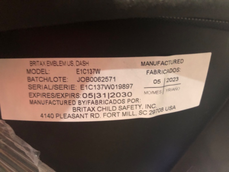 Photo 3 of Britax Emblem 3 Stage Convertible Car Seat, Dash