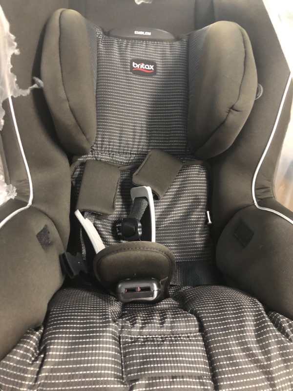 Photo 2 of Britax Emblem 3 Stage Convertible Car Seat, Dash