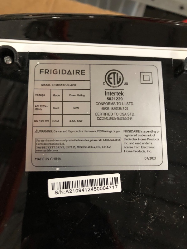 Photo 4 of [notes] Frigidaire Portable Retro 6-can Mini Fridge, Black color - EFMIS137-Black