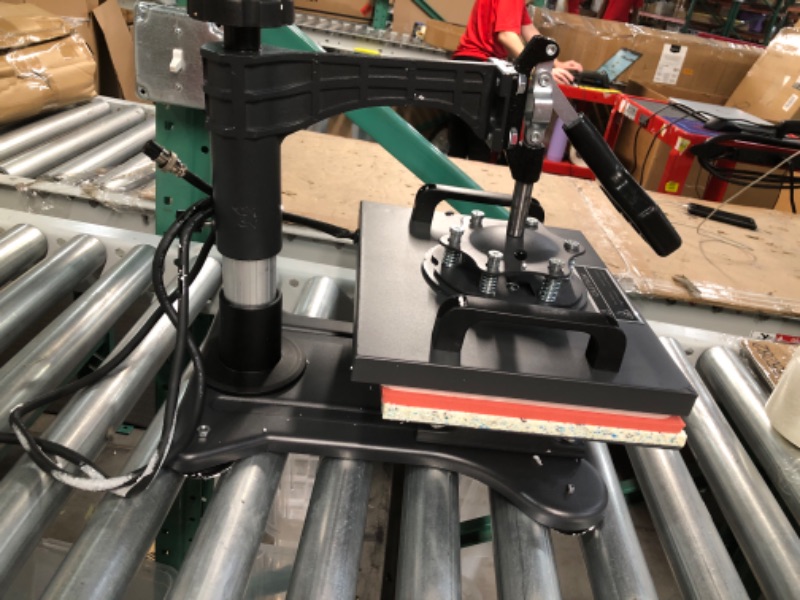 Photo 1 of VEVOR Heat Press, 12x10in Heat Press Machine, 650W