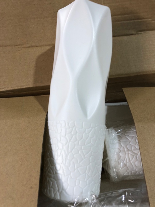 Photo 2 of 12 PC CENTER PC WHITE PLASTIC VASE SSET 