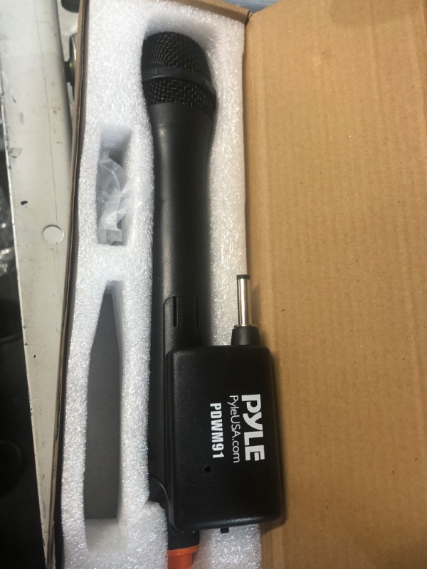 Photo 3 of Pyle PDWM91 - Professional VHF Handheld Microphone