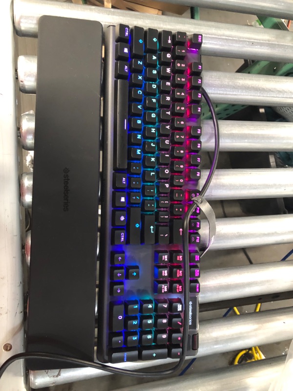 Photo 1 of SteelSeries Apex 7 Mechanical Gaming Keyboard 