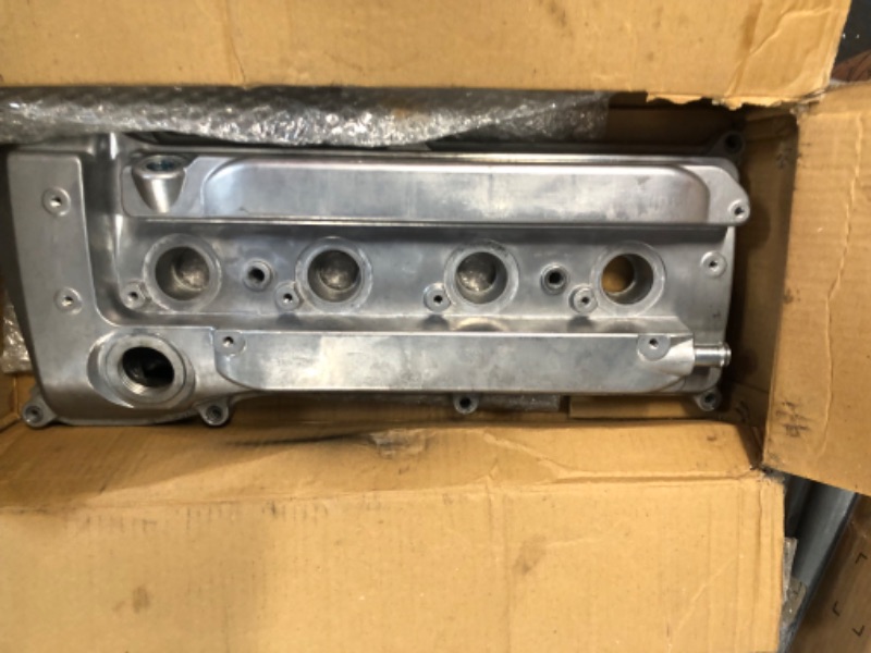 Photo 2 of * USED PRODUCTION  A-Premium Engine Valve Cover Compatible with Toyota Camry 2002-2009 Corolla Matrix 2009-2013 Highlander 2001-2007 RAV4 2004-2008 Solara 2002-2008 Scion