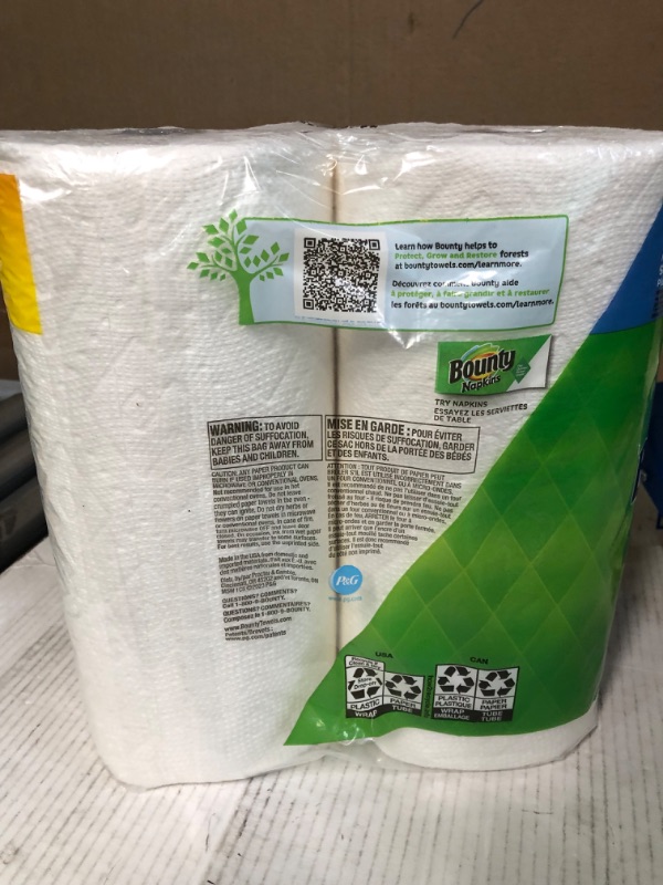 Photo 2 of Bounty Select-A-Size Paper Towels, White, 2 Double Plus Rolls = 5 Regular Rolls