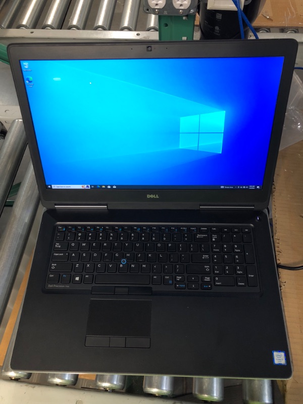 Photo 10 of ***REFURBISHED*** Dell Precision 7710 17.3inch FHD, Core i7-6820HQ 2.7GHz, 32GB RAM, 512GB SSD, Windows 10 Pro 64Bit, (Renewed)