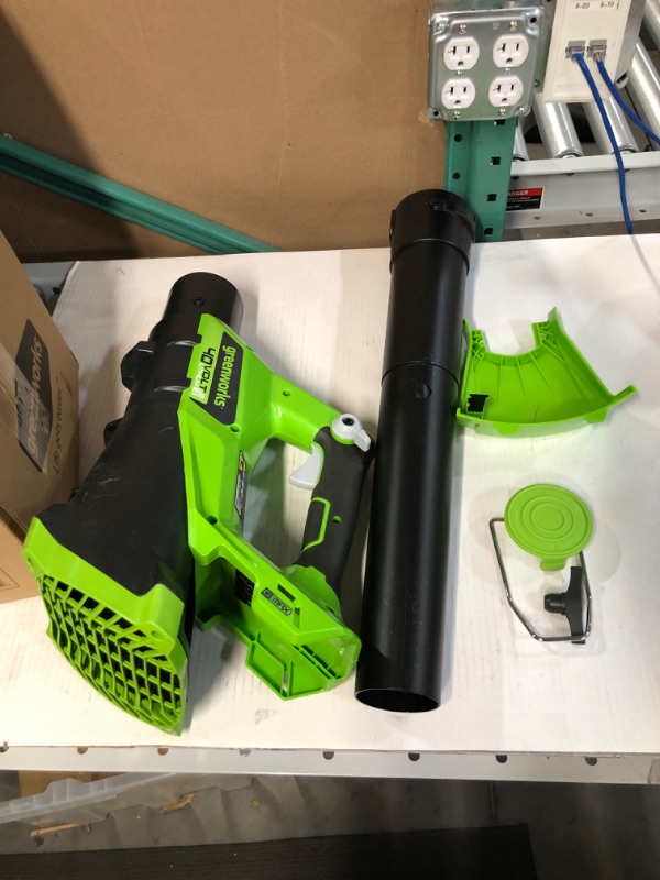 Photo 4 of (NO BLOWER)**MISSING BATTERY AND CHARGER***
Greenworks 40V Cordless String Trimmer and Leaf Blower Combo Kit, 2.0Ah Battery and Charger Included 12" Trimmer + Blower (2.0Ah)