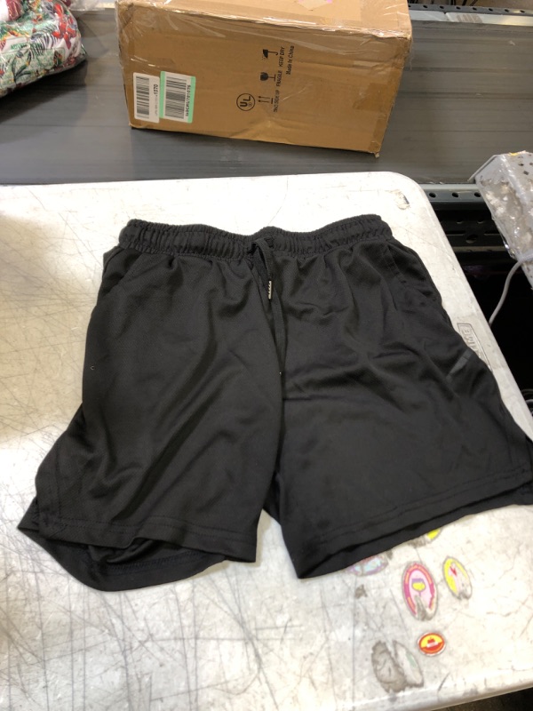 Photo 1 of BOYS SHORTS
SIZE M 