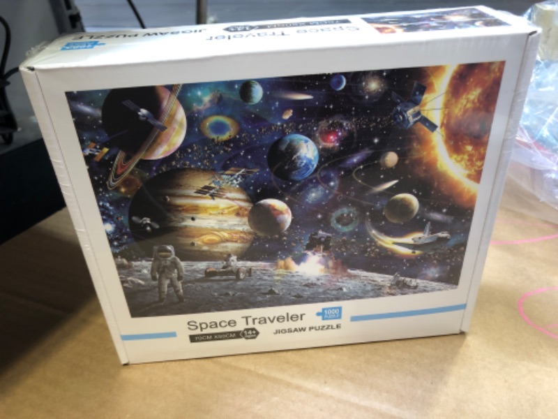 Photo 1 of 1000 pcs Puzzle Space Traveler