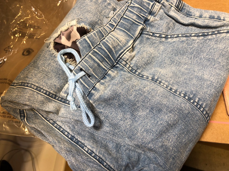 Photo 1 of 2xl-- Women's Ripped Jeans  

