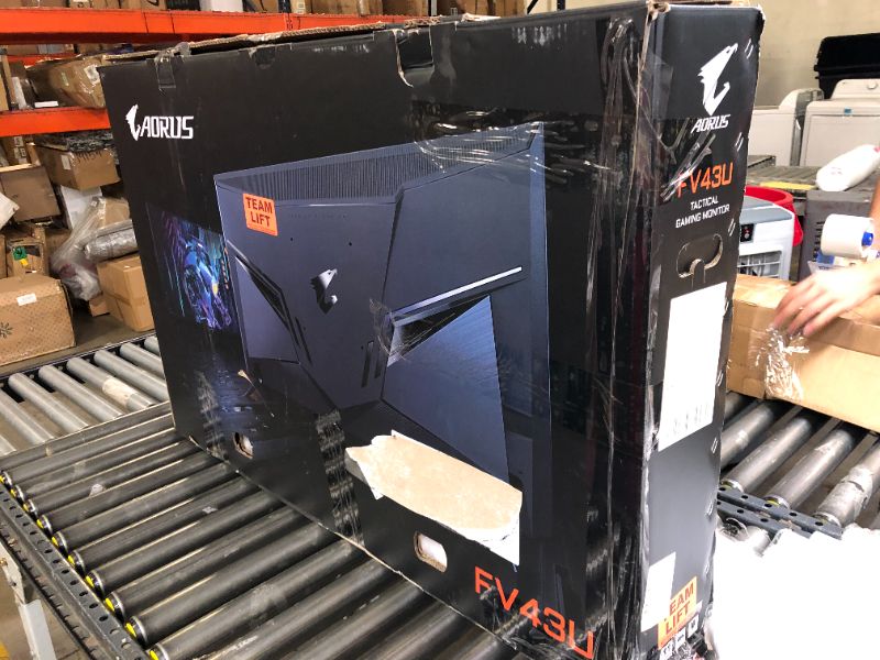 Photo 6 of AORUS FV43U 43" 144Hz 2160p HBR3, NVIDIA G-SYNC Compatible, Exclusive Built-in ANC, 3840x2160 Display, 1ms Response Time, HDR, 96% DCI-P3, 1x DisplayPort 1.4, 2x HDMI 2.1, 2x USB 3.0, 1x USB C 43 inch Flat|4K|VA AORUS 144Hz - - -  - - -SCREEN HAS CRACKED 