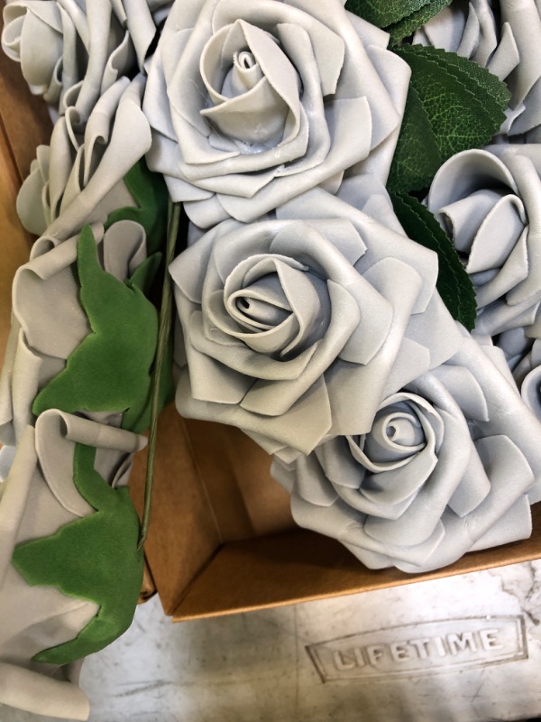 Photo 2 of 50 PCS ARTIFICIAL ROSES - LIGTH GRAY 