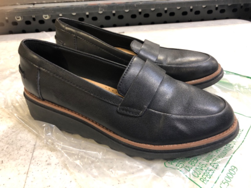 Photo 2 of Clarks Women's Sharon Gracie Loafer -- sIZE 6.5
