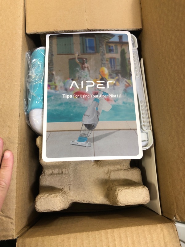 Photo 2 of (2023 Upgraded) AIPER Cordless Pool Vacuum, Handheld Rechargeable Pool Cleaner for Deep Cleaning, Runs up to 60 Min, Battery Pool Vacuum for Above In-ground Pools, Spas, Hot Tubs, Pools of Waterfall Green