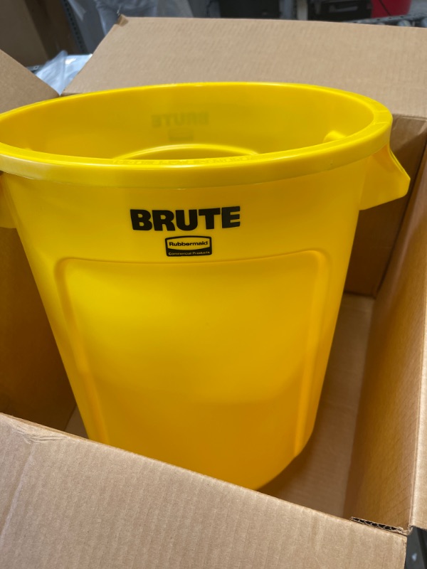 Photo 2 of Rubbermaid Commercial Products FG261000YEL BRUTE Heavy-Duty Round Trash/Garbage Can, 10-Gallon, Yellow Yellow 1 Pack Can