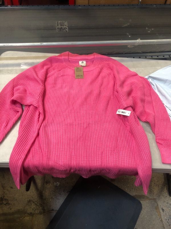 Photo 1 of 5 XLARGE SWEATER 