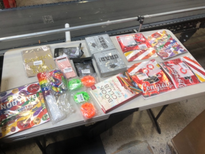 Photo 1 of 15 ITEM ASSORTED BAG LOT 
AS IS 
