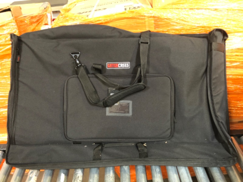 Photo 2 of Gator Cases Padded Nylon Carry Tote Bag for Transporting LCD Screens, Monitors and TVs Between 40"- 45"; (G-LCD-TOTE-LG) 40-45" Screens Tote Bag