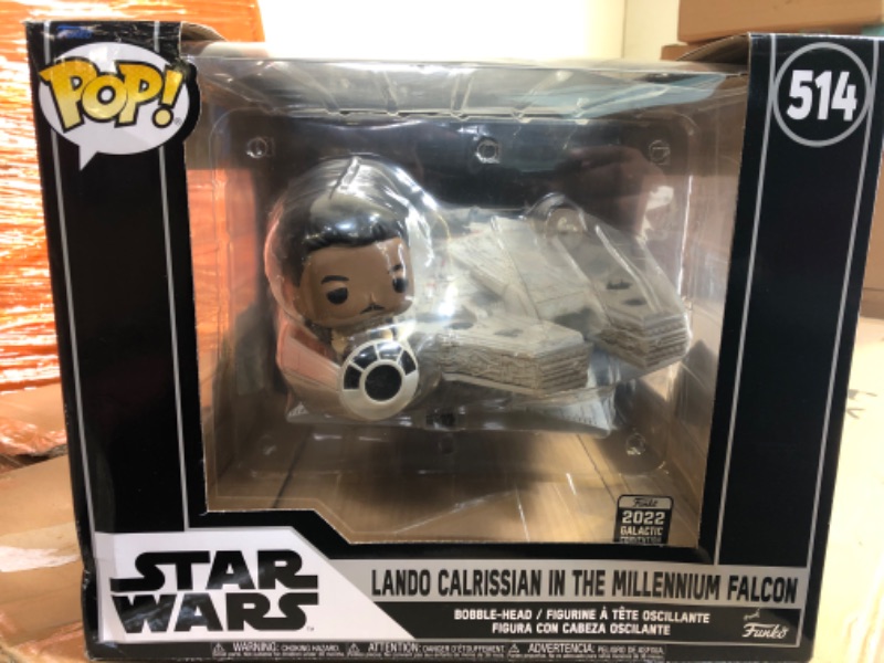 Photo 2 of Funko Pop! Ride Super Deluxe: Star Wars - Lando Calrissian in The Millenium Falcon (Shared Galactic Convention, Amazon Exclusive), Multicolor