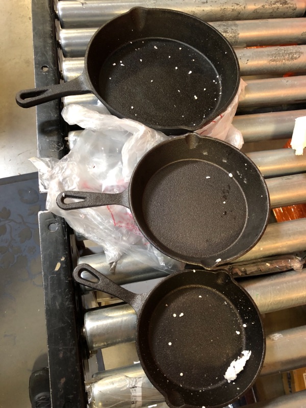 Photo 1 of 3 count variou sizes cast iron skillets