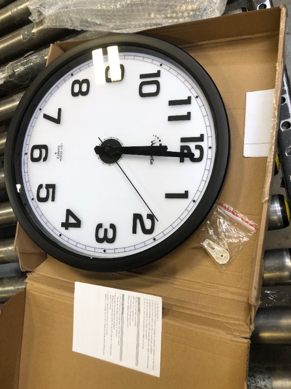 Photo 2 of 12inch wall clock