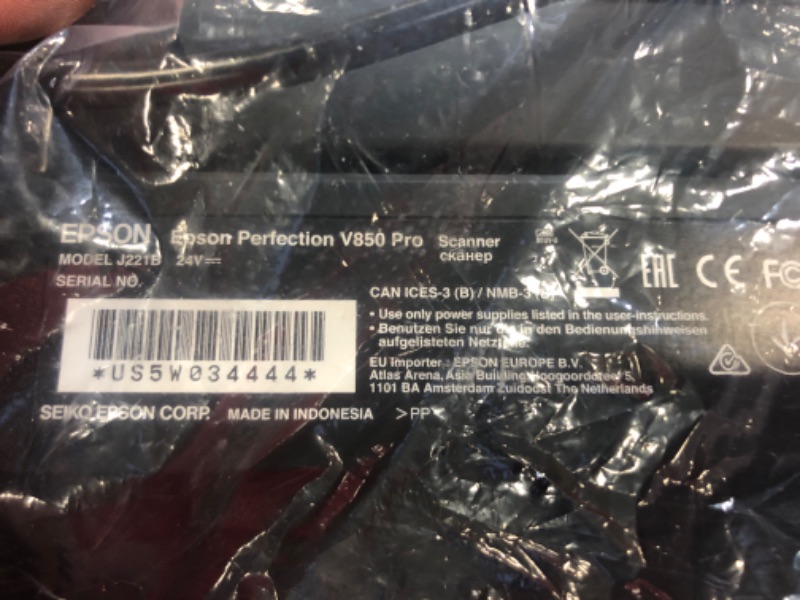 Photo 1 of Epson Perfection V850 Pro Photo Scanner (Renewed)
