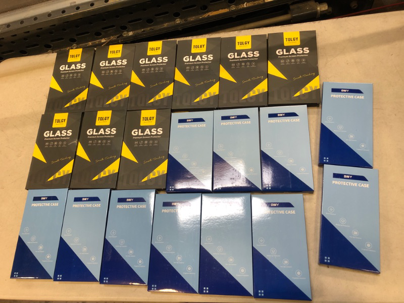 Photo 1 of various screen protectors and cases ( 20 pcs) 