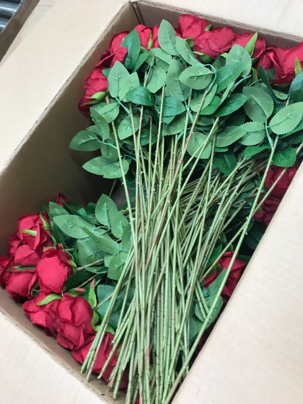 Photo 3 of Retrowavy 200 Pcs Artificial Rose Flowers Bulk Fake Silk Roses Bouquet with Long Stems Realistic Faux Rose Flowers for Wedding Arrangement Centerpieces Party Home Table Decorations (Red)