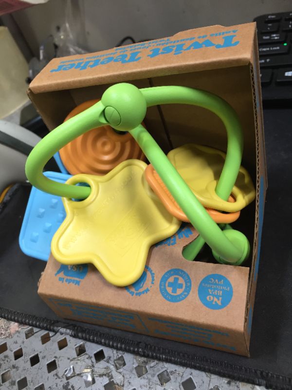 Photo 2 of Green Toys Twist Teether Toy