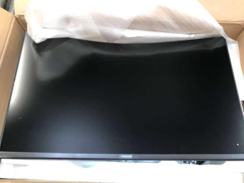 Photo 2 of 32" Samsung S39C FHD 75Hz Curved Monitor
