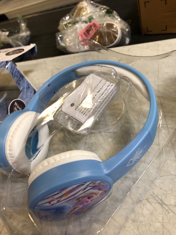 Photo 3 of iHome Disney Frozen,BT Youth Headphones