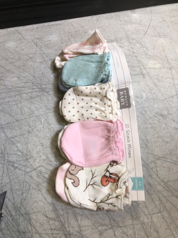 Photo 3 of Hudson Baby 10-Piece Enchanted Forest Scratch Mitten Set in Pink
Size: 0-6 MONTHS
