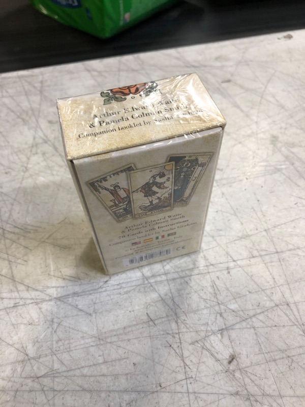 Photo 1 of Tarot Vintage Cards (FACTORY SEALED)