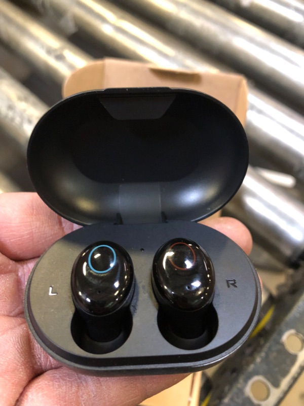 Photo 4 of Bluetooth Wireless Earbuds