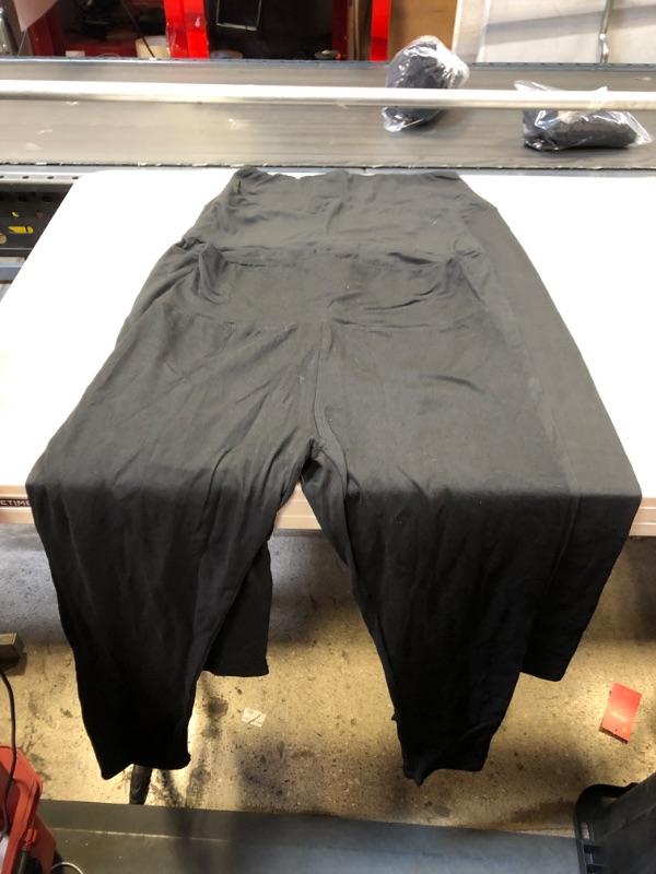 Photo 1 of BLACK LEGGINS SIZE XL