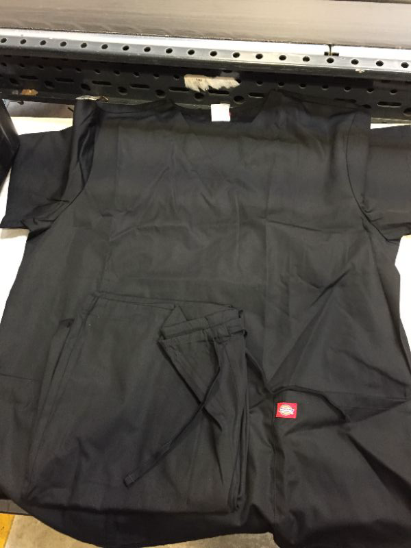 Photo 1 of Dickies Men & Women Top and Pant Medical Scrubs Set DKP520C L Black
