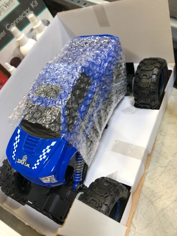 Photo 1 of DOUBLE E 1:12 Scale RC Cars 4WD Rock Crawler Dual Motors Rechargeable Remote Control Truck Off Road, Blue