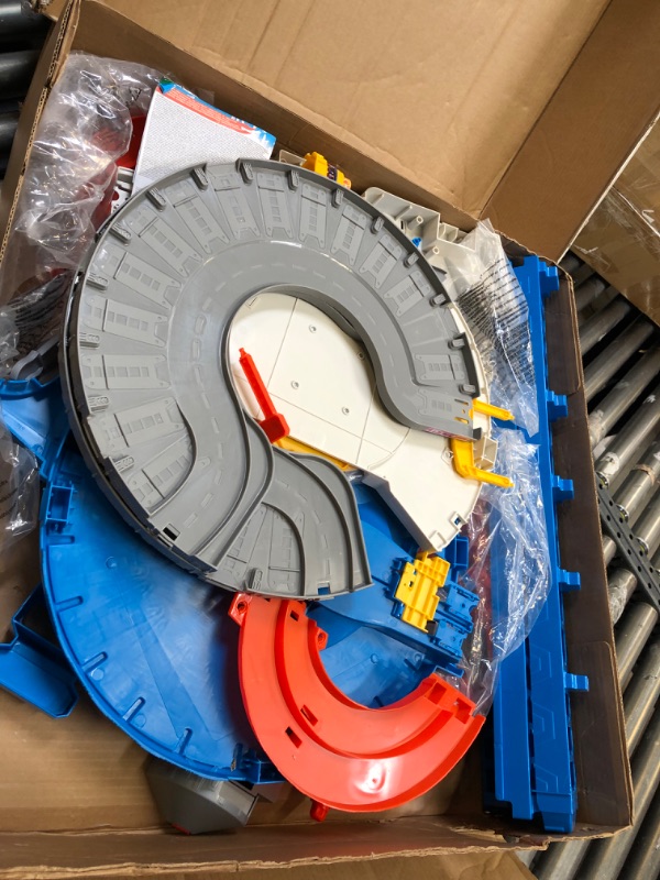 Photo 1 of Hot Wheels Super Ultimate Garage Playset